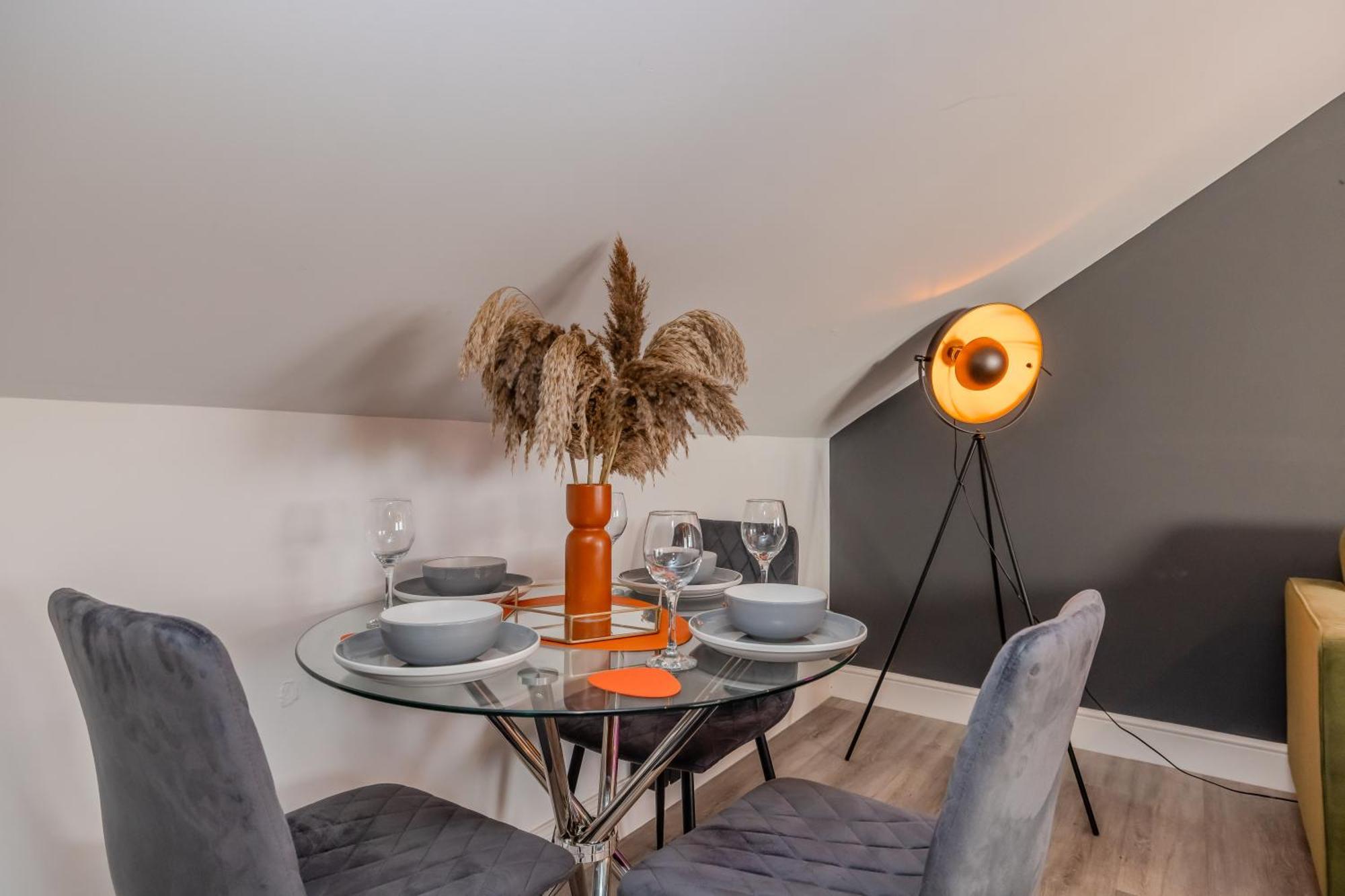 Luxe City Living L 2-Bedroom Flat With Free Parking Brighton Exterior foto